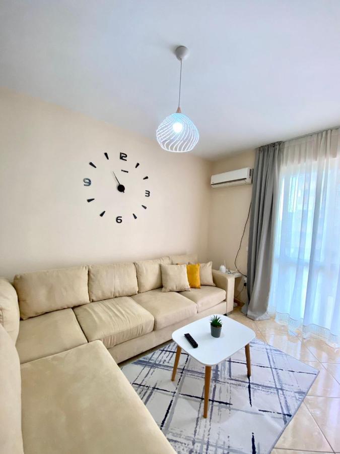Chlo Apartment 2 Tirana Exterior photo
